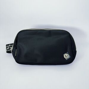 Lululemon Everywhere 1L Black Belt Bag Fanny Pack Crossbody Monogram Metallic